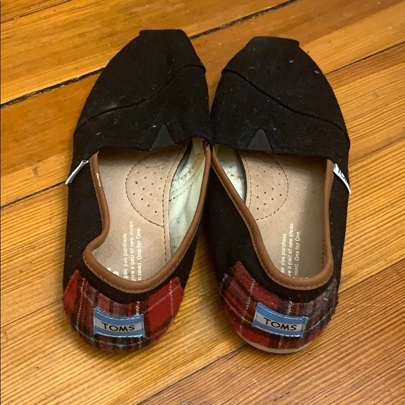 Toms - Picture 2 of 4